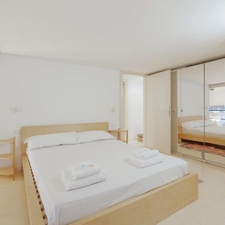 Sant'Agostino - Charming Retreat 210M From M2 Apartment Milan Exterior photo