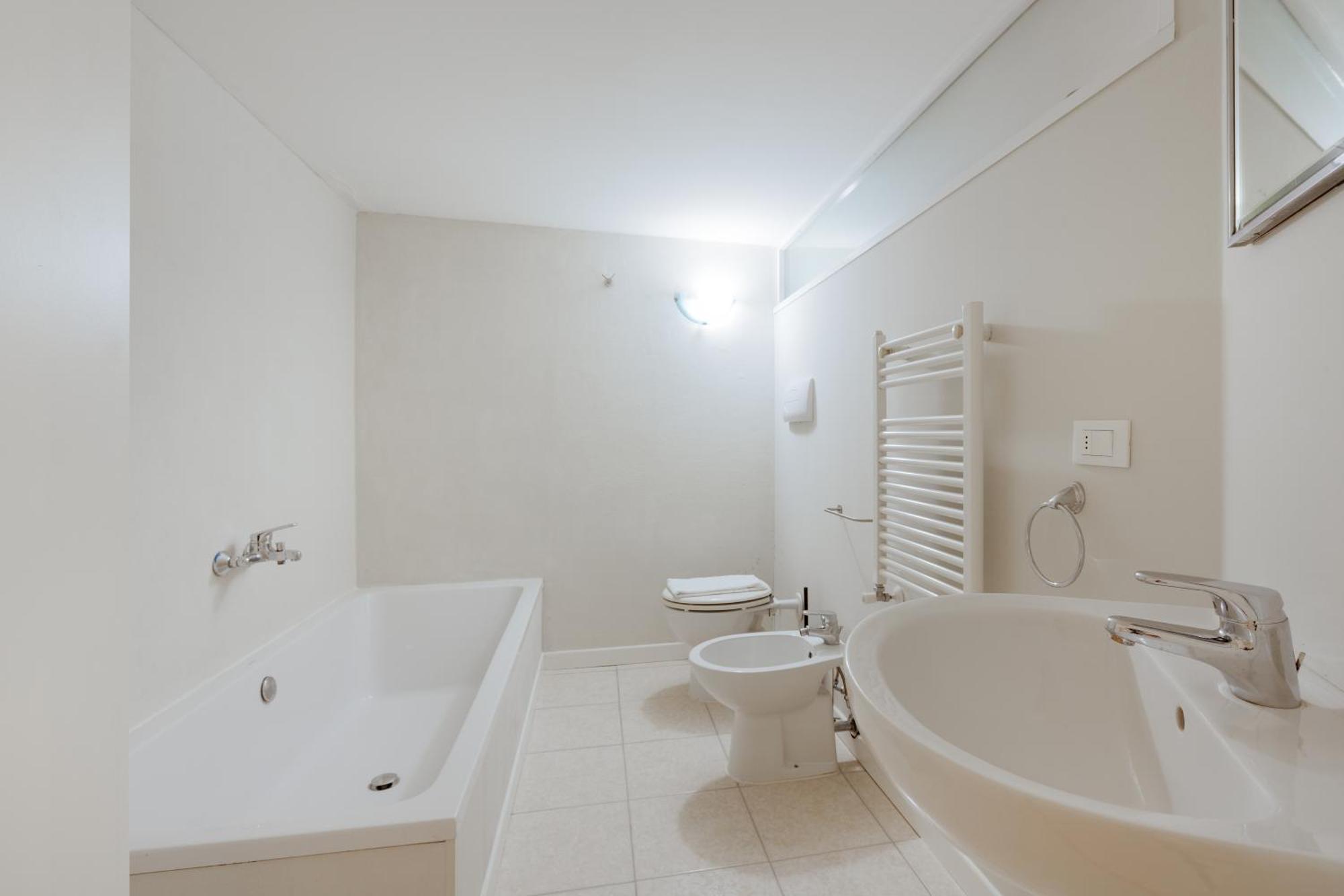 Sant'Agostino - Charming Retreat 210M From M2 Apartment Milan Exterior photo